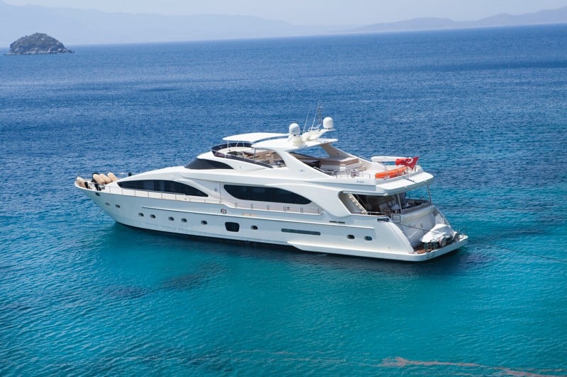 Explore Paradise With A Mediterranean Yacht Charter