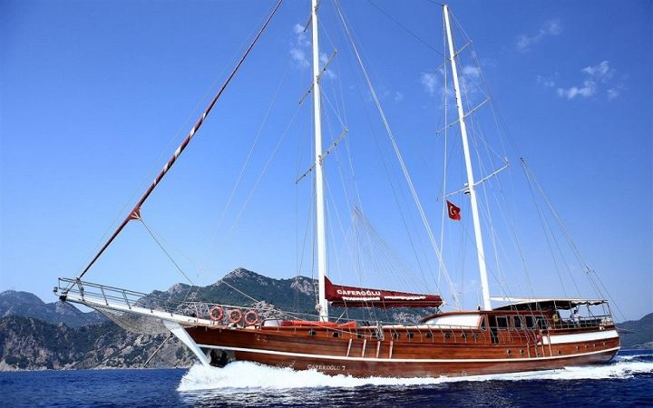 Large Group Spring Break Yacht Rental in the Mediterranean