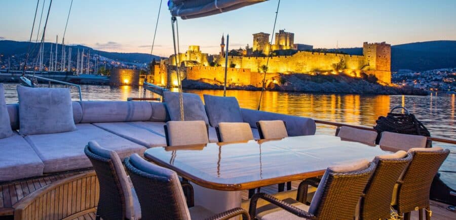 Откройте для себя турецкий чартер яхт Средиземноморский отдых из Бодрума